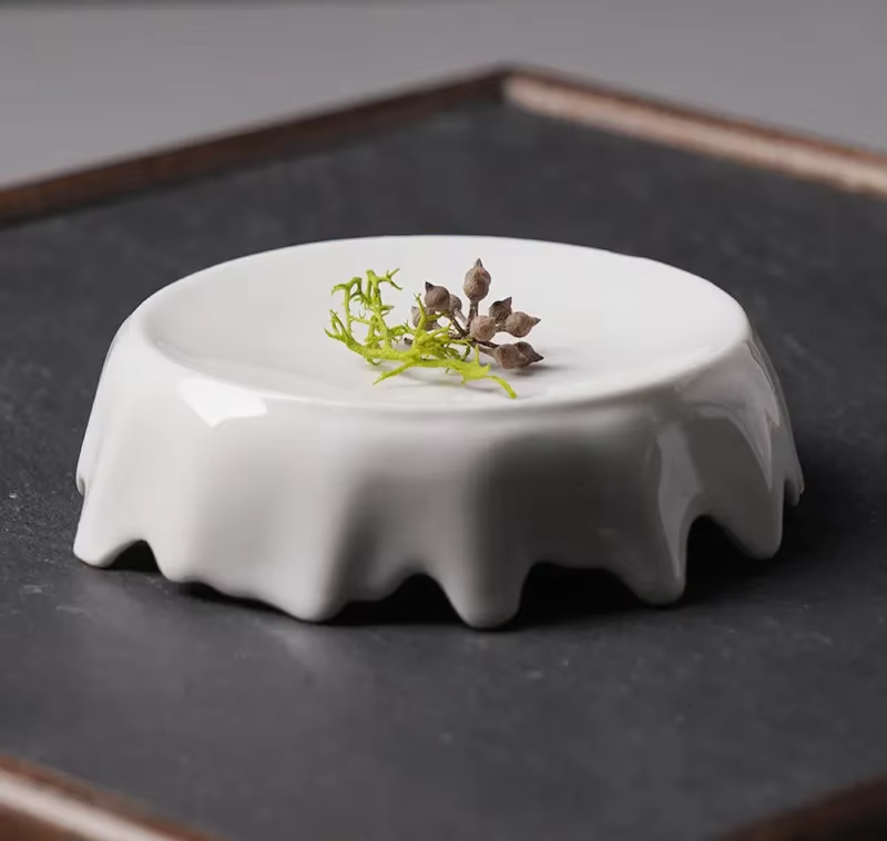 White Ceramic Seasoning Plate – Irregular Round Sauce Dish – 9.8cm-NIMSY