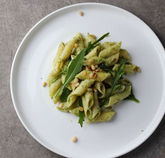 Ceramic Dinner Plates for Specialty Cuisine - Elegant Round Solid Color Tableware for Pasta, Steak, Sushi, Snacks, and Desserts