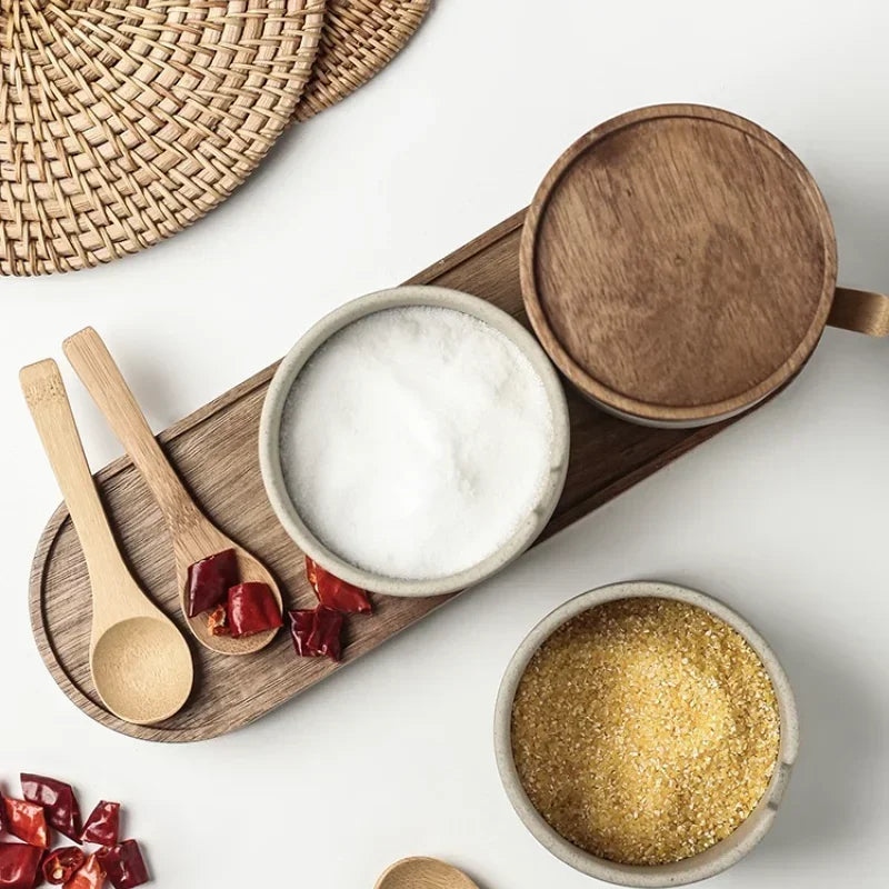 Ceramic Retro Seasoning Jar with Wooden Lid - Round Storage Container for Salt and Pepper